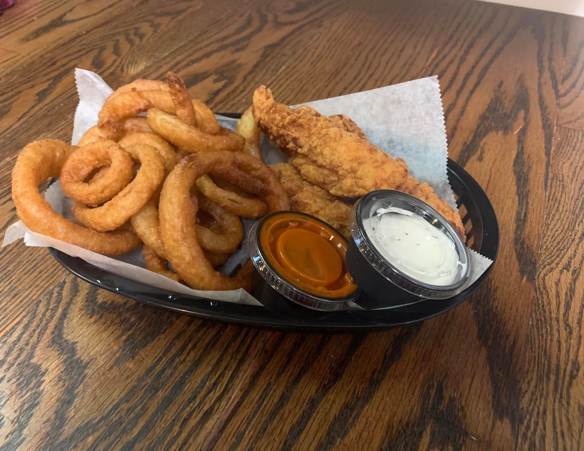 Firecracker's Pizza in Pleasant View, TN
